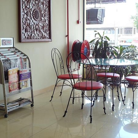 Sunnie Hotel ยะโฮร์บาห์รู ภายนอก รูปภาพ